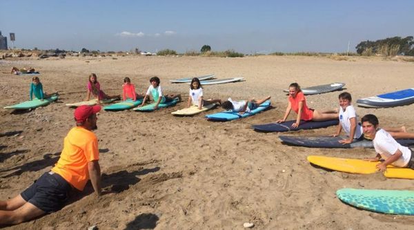 Aula Viajera: Encuentra campamentos Surf