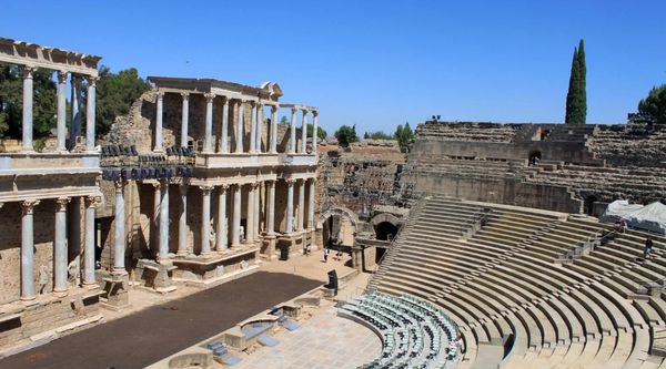 Excursión escolar al teatro romano y monumentos de Mérida 