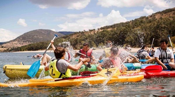 Piragüismo para escolares en el Pantano de San Juan (3)