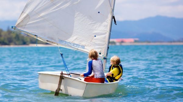 Jornada de deportes náuticos en Málaga